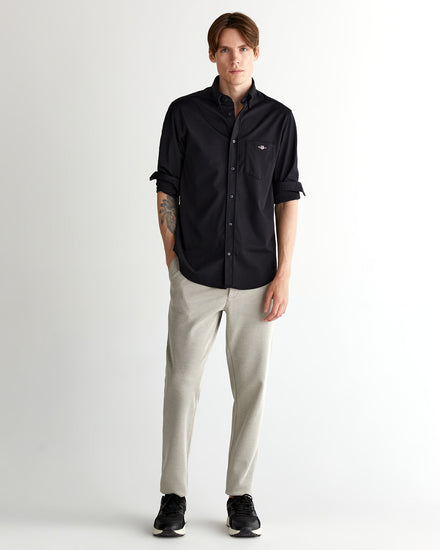 Męska czarna koszula regular fit z kołnierzykiem na guziki