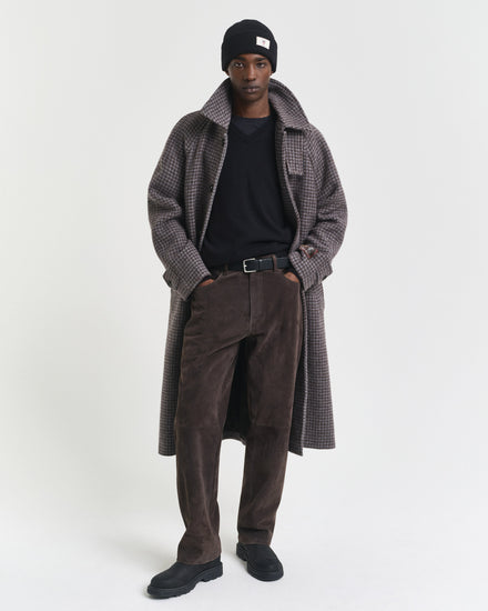 Sweter męski z dekoltem V regular fit czarny