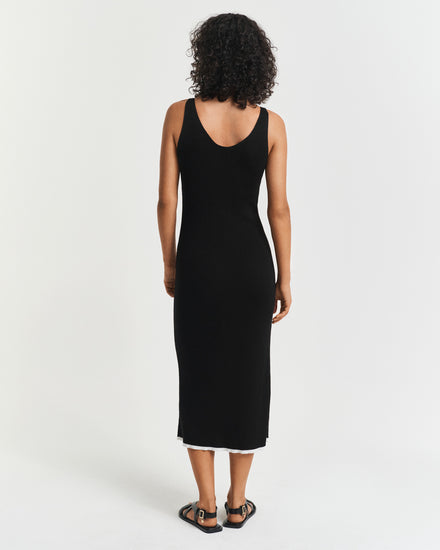 Sukienka damska bez rękawów slim fit czarna