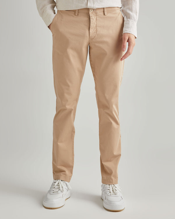 Wypłowiałe chinosy slim fit