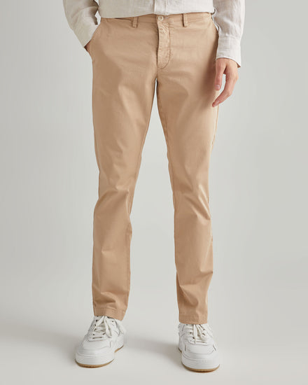 Wypłowiałe chinosy slim fit