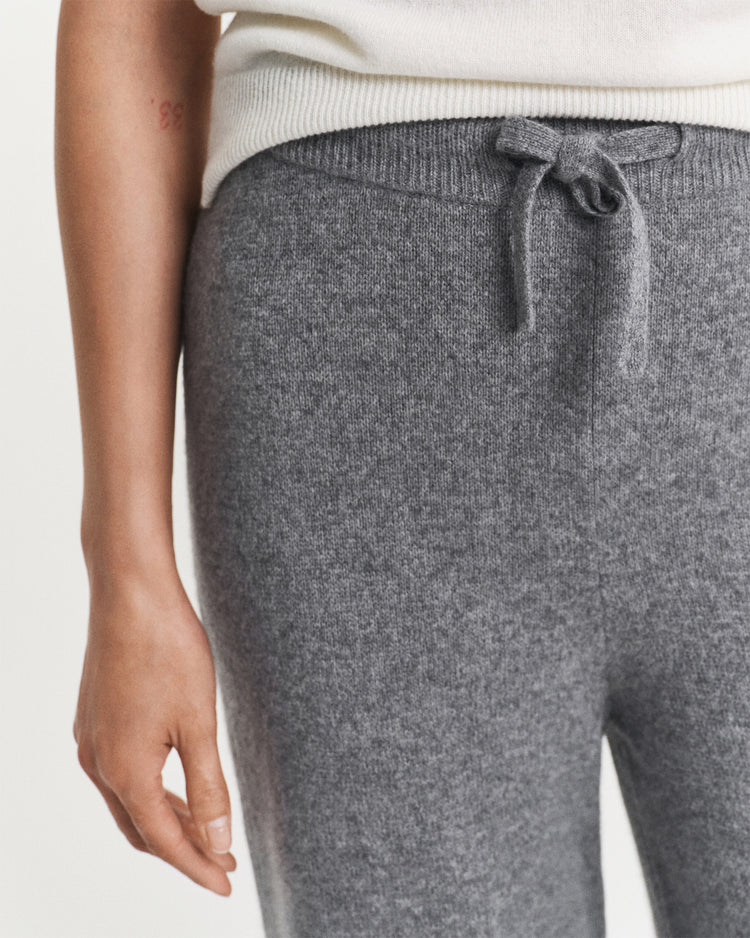 Spodnie damskie relaxed fit czarne