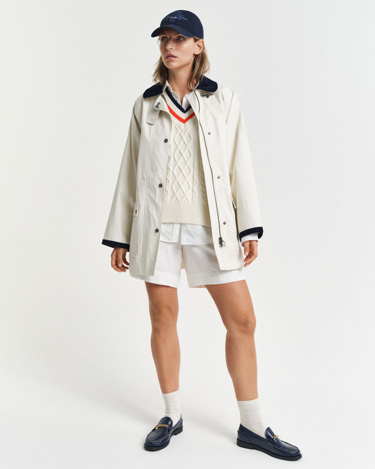 Kurtka damska z klasycznym kołnierzem relaxed fit kremowa