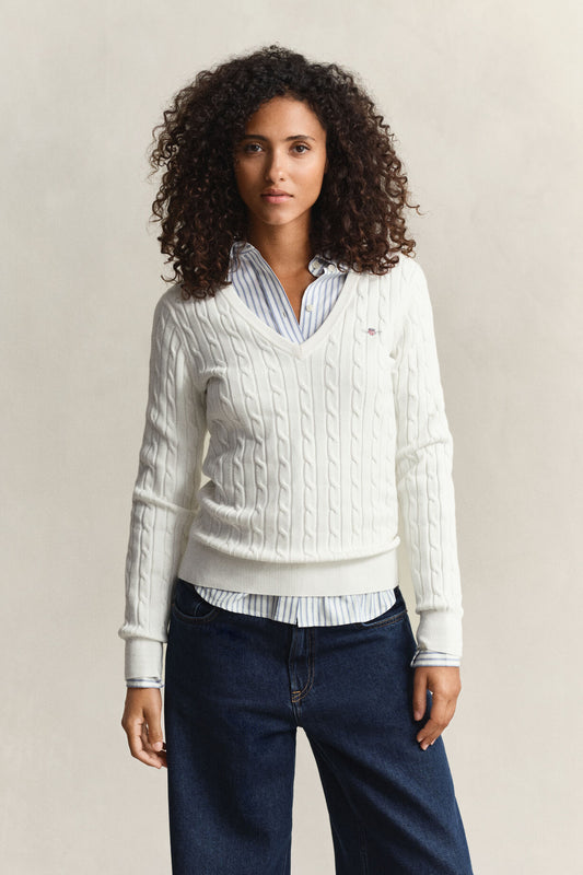 Sweter damski z dekoltem V slim fit biały